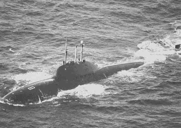 lira подводная лодка фото