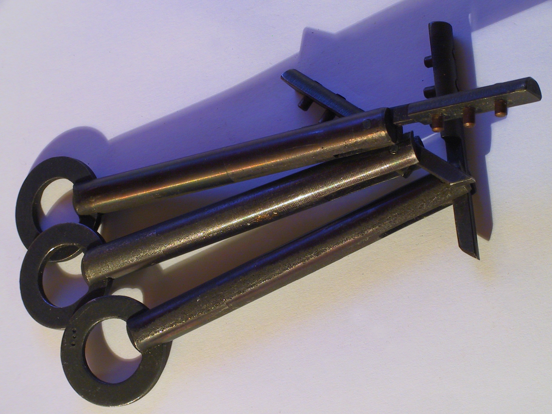 Замок и ключи