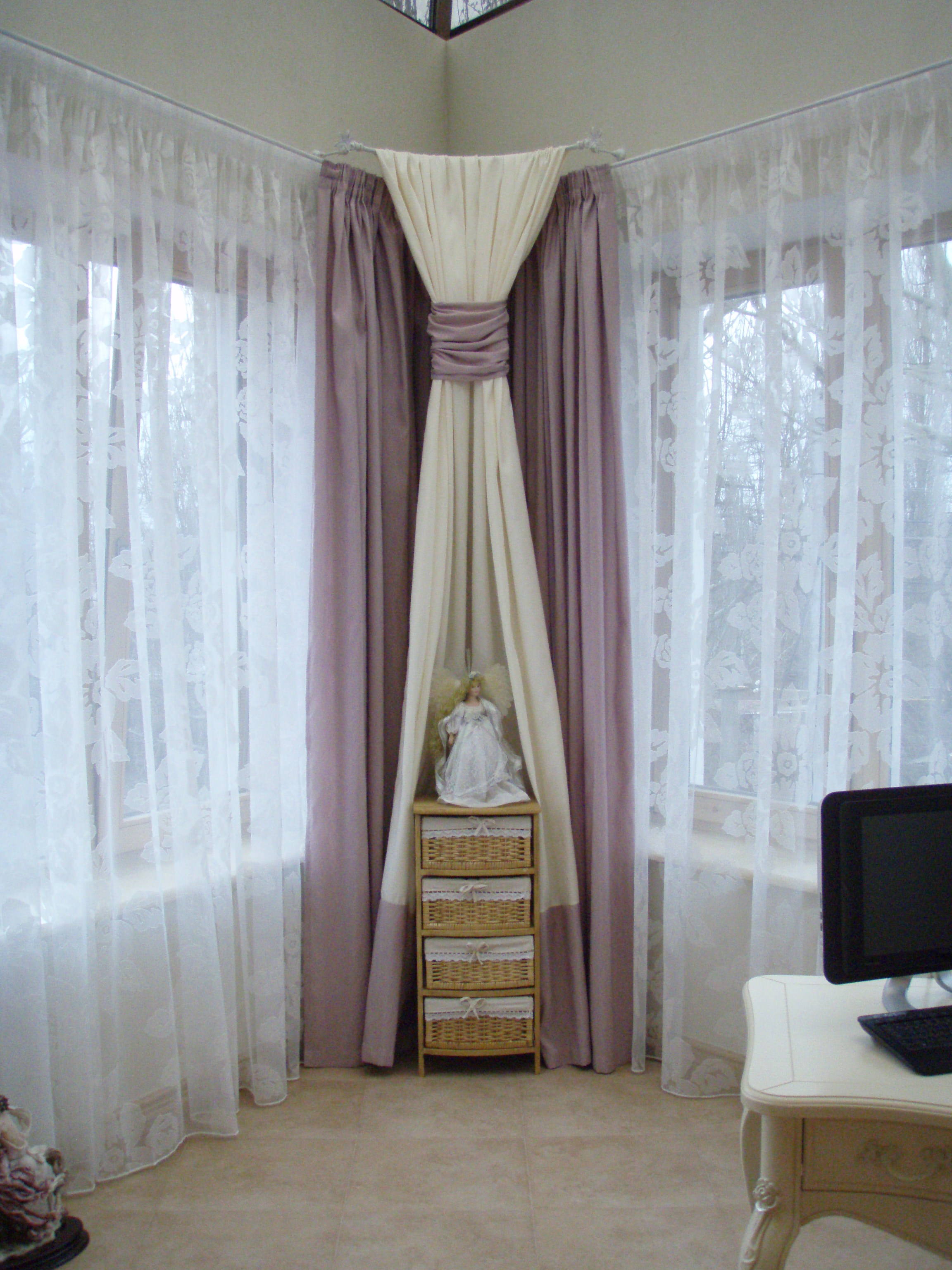 Дизайн штор для гостиной – выбираем шторы по размеру комнаты и по форме окна
