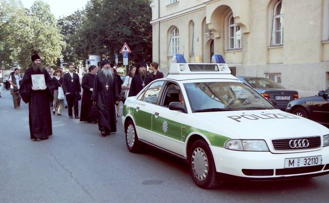 Православные в Германии KrestnChod1