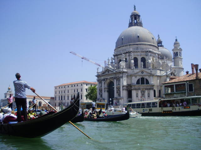 746444_m.jpg