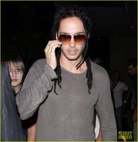 tokio-hotel-bootsie-bellows-01