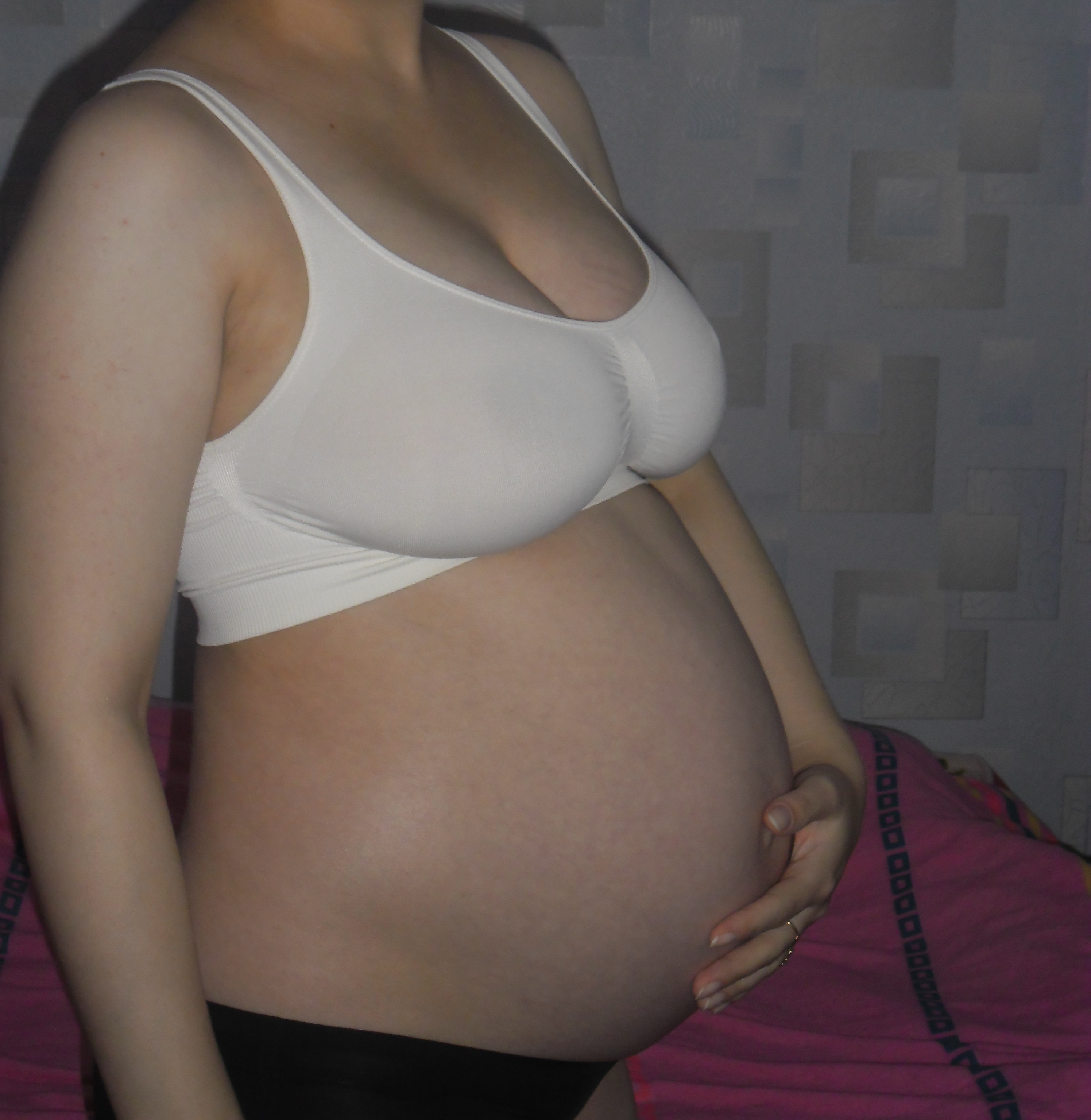 Живот при беременности 29 недель