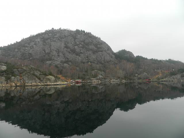 И на камнях растут деревья. Короткое путешествие в Норвегию в ноябре 2011