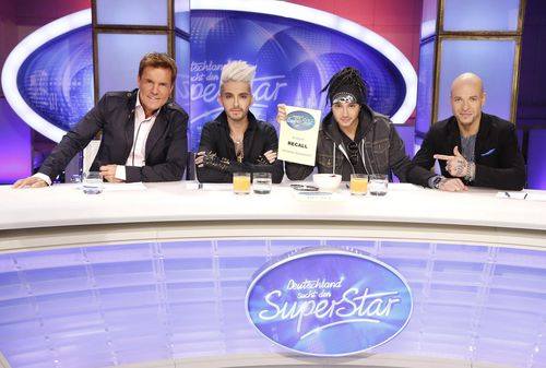 die-dsds-jury-zeigt-das-ticket-zum-recall die-dsds-jury-zeigt-das-ticket-zum-recall