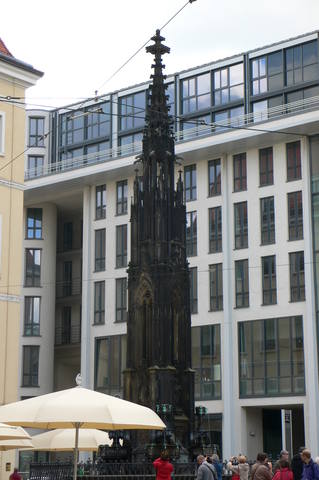 2417974_m.jpg