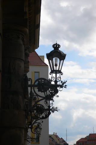 2417975_m.jpg