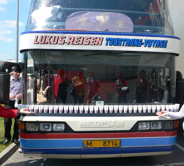 2424408_m.jpg