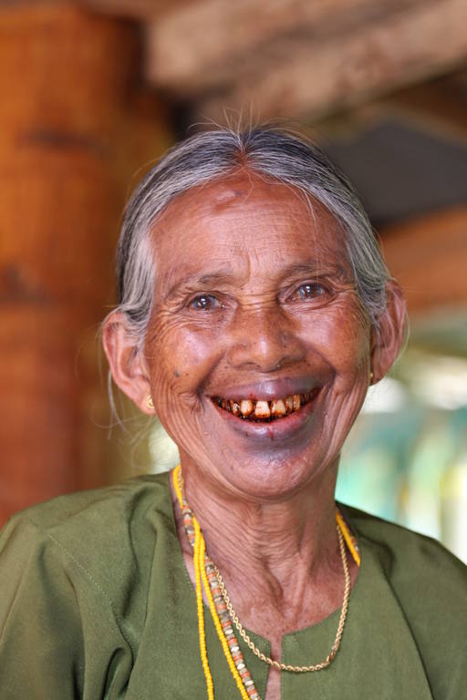 Бабушки - старушки.