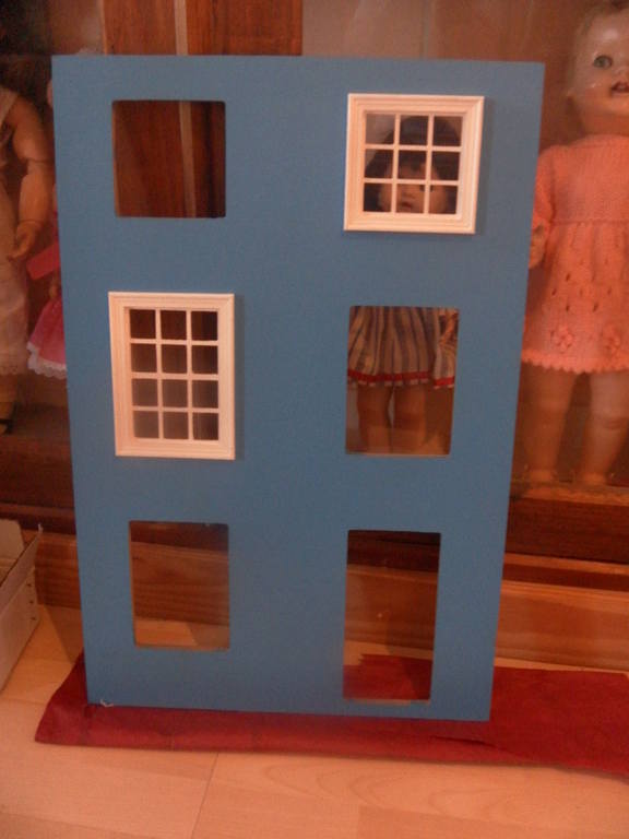 Picture dolls house 010