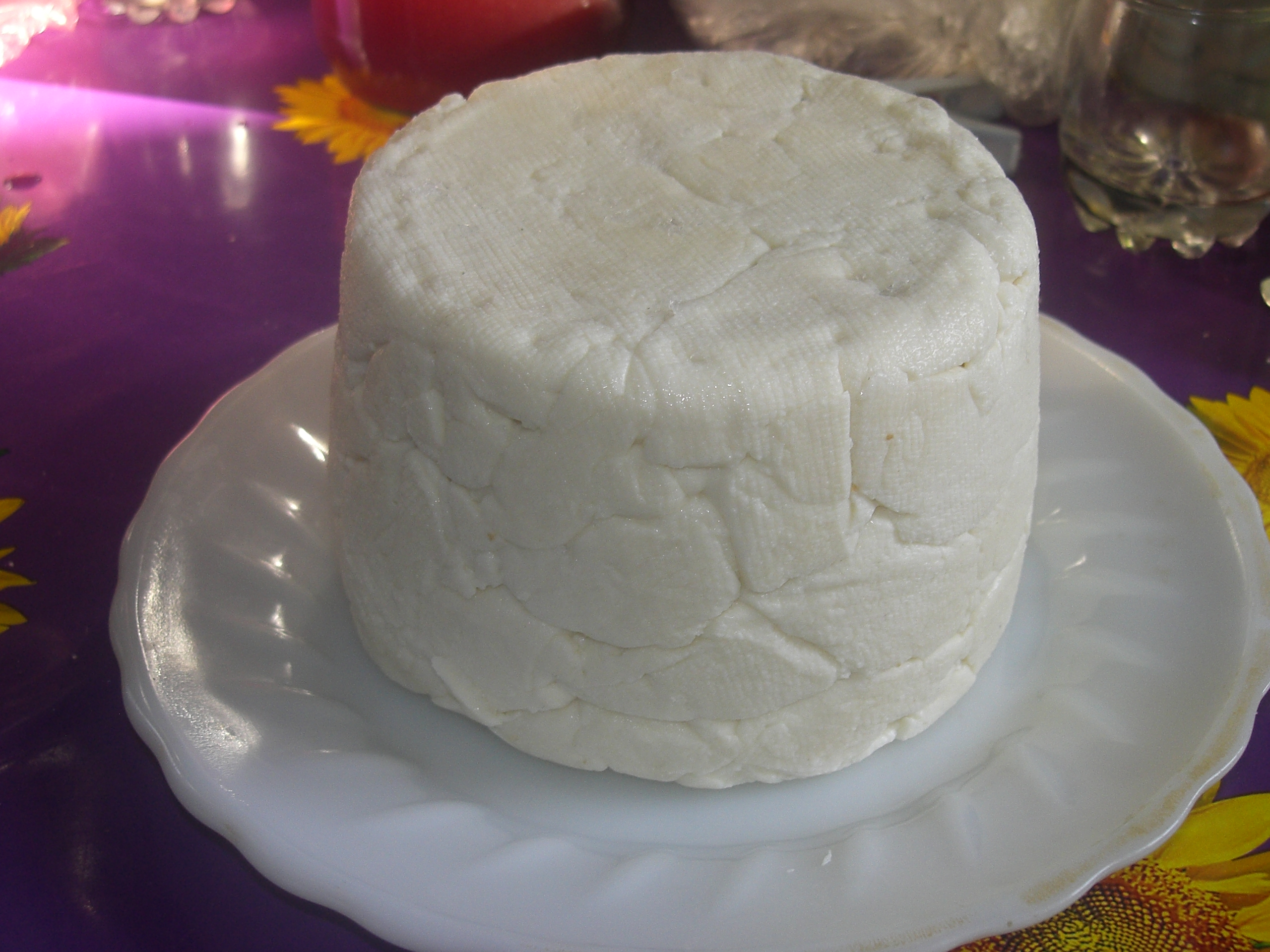 Мягкий козий сыр на сычужном ферменте