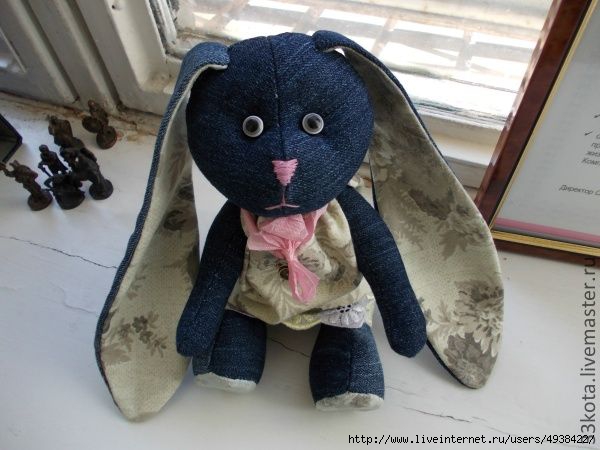 Игрушка из джинсовой ткани Игрушка из джинсовой ткани