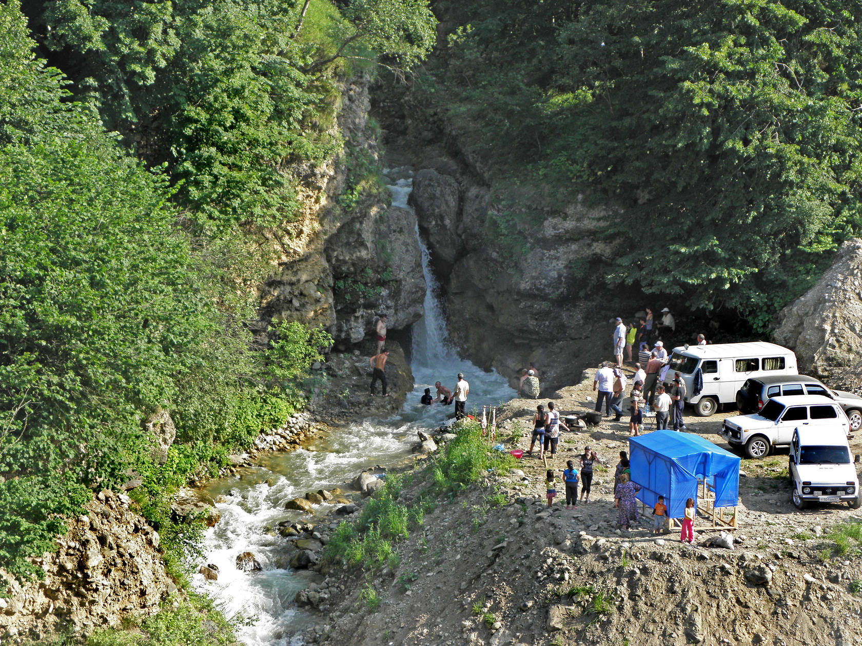 Водопады в КБР возле Хабаза