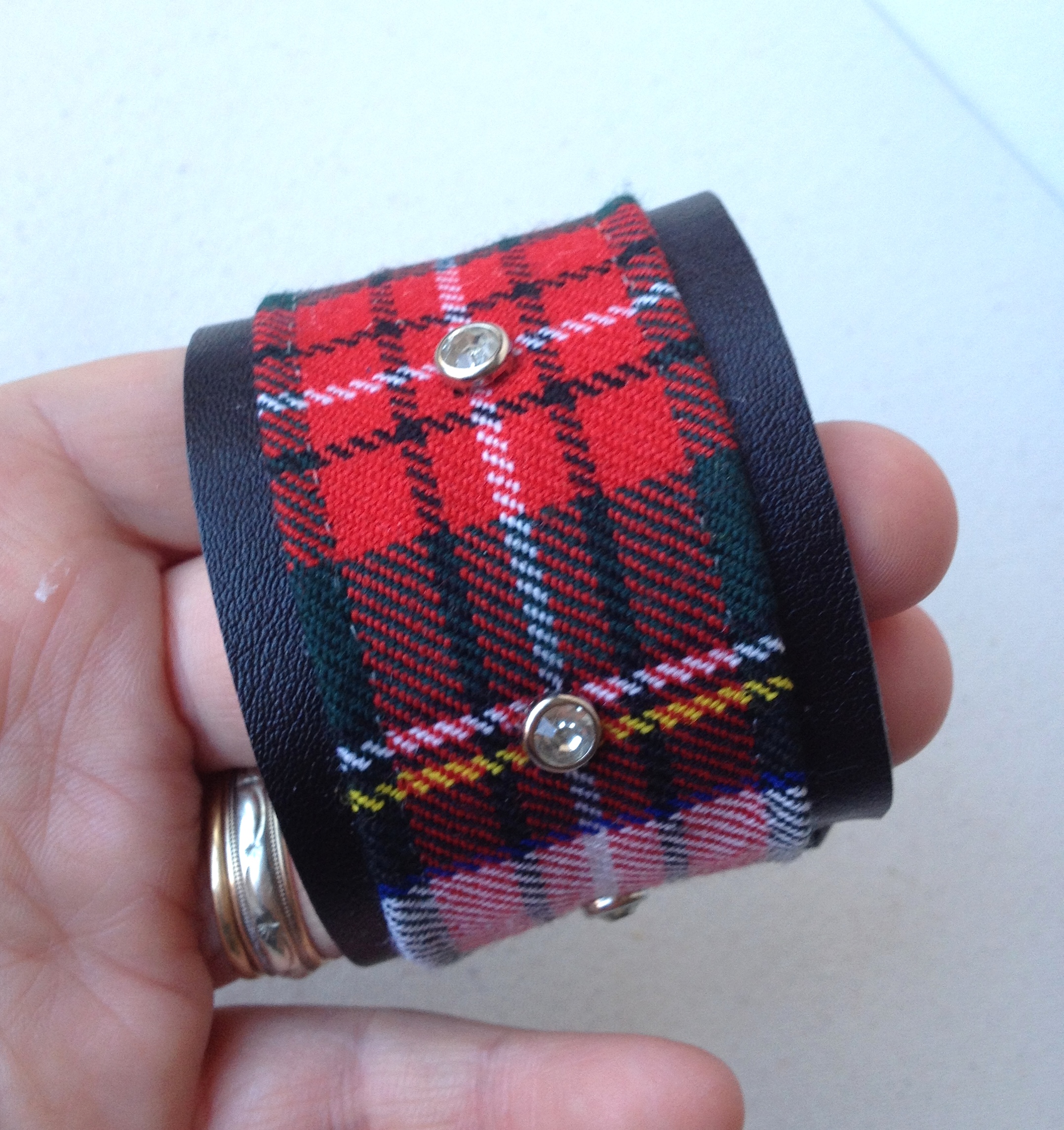 simple tartan bracelet 2