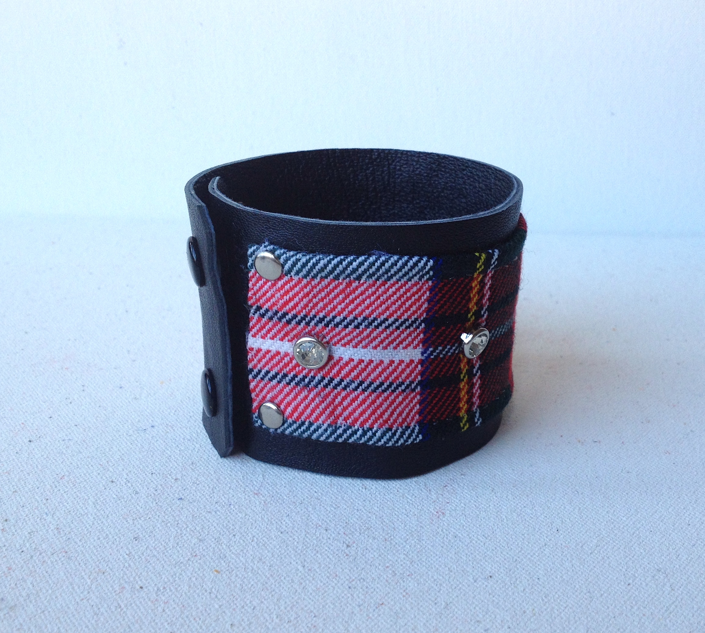 simple tartan barcelet 3