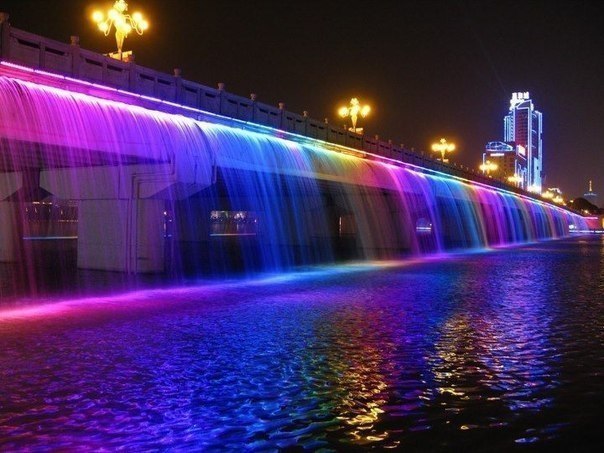 фонтан радуги