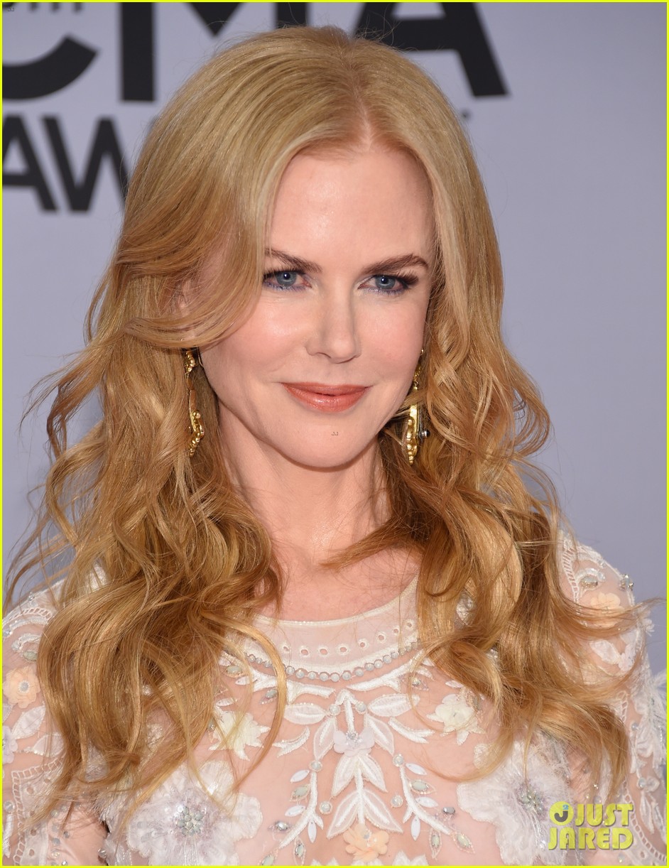 nicole-kidman-keith-urban-cma-awards-2014-02