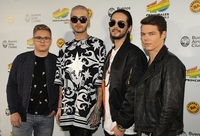 Tokio Hotel Вот таким должно быть идеальное Рождество для Билла Каулитца