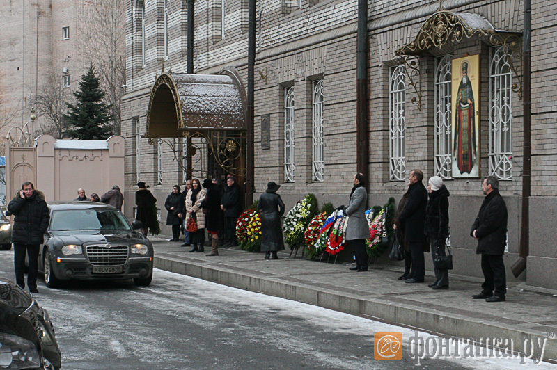 В Иоанновском монастыре состоялось прощание с супругой бывшего губернатора города Владимира Яковлева (видео, фото)