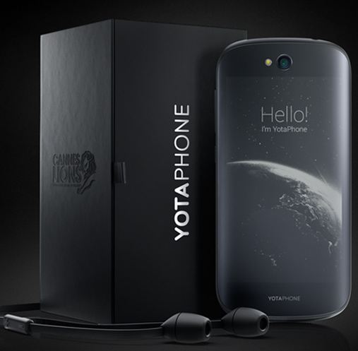 Стоимость YotaPhone-2 в России составит почти 33 тысячи рублей (фото)