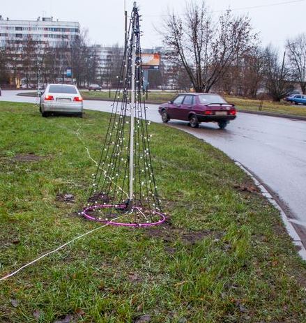 В Кингисеппе Chery "прыгнул" в кольцо (видео, фото)
