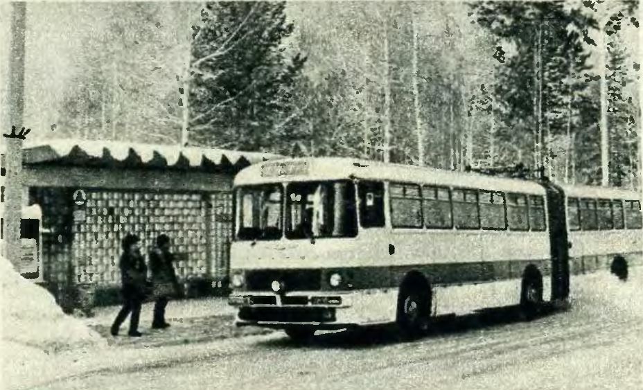 самый длинный автобус