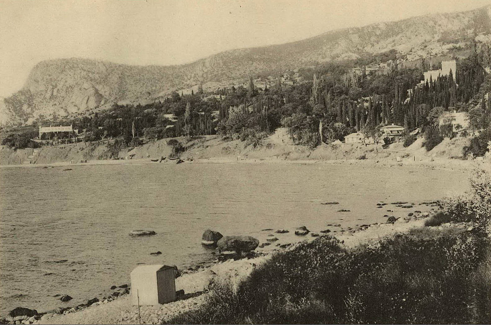 Вид на бухту Симеиз с востока. 1900-е гг