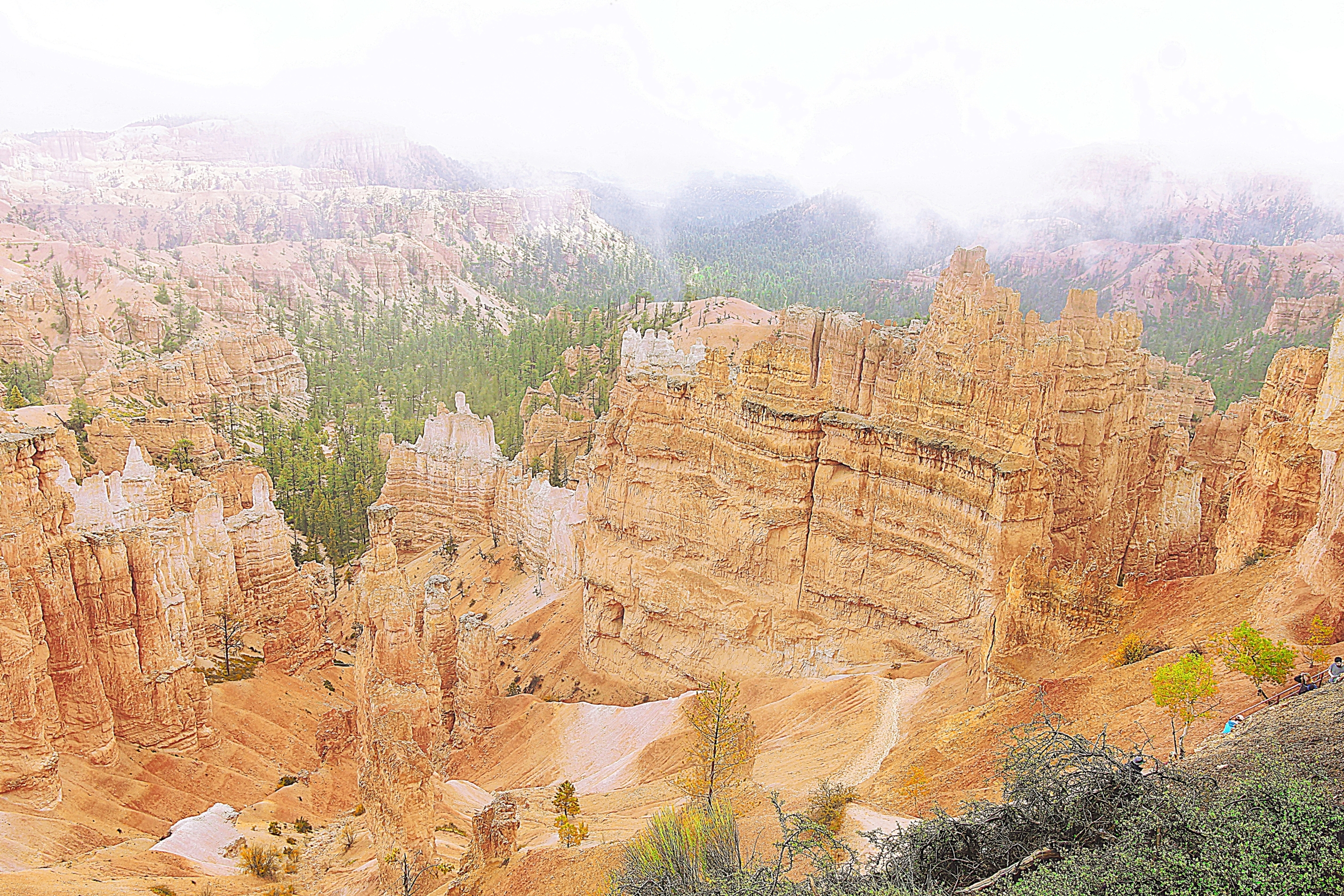 Скалы в Национальном парке Брайс Каньон. Фото Морошкина В.В.