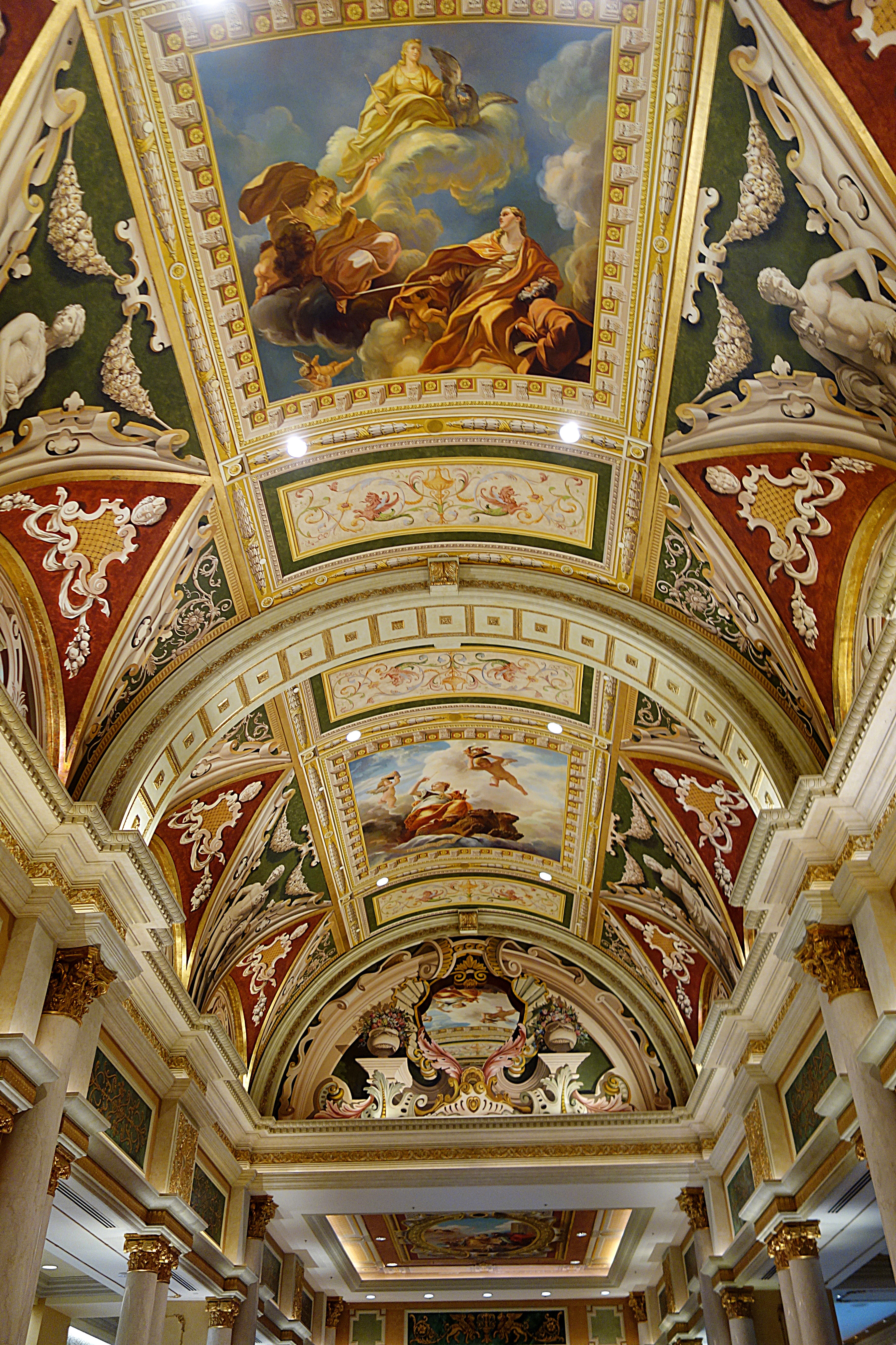 Потолдок подземного зала в Венецианском квартале Вегаса. Фото Морошкина В.В.