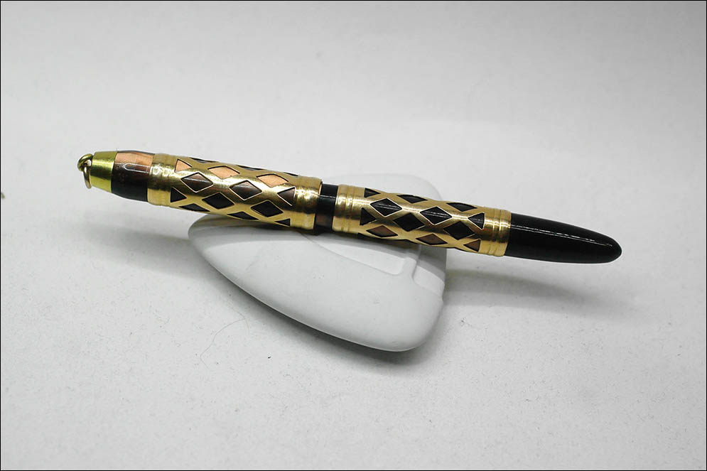 UNIC femme gold decorated. Lenskiy.org