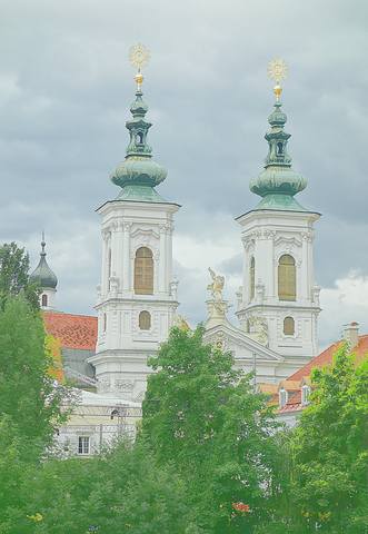 Церковь Богоматери Граца около реки. Фото Морошкина В.В.