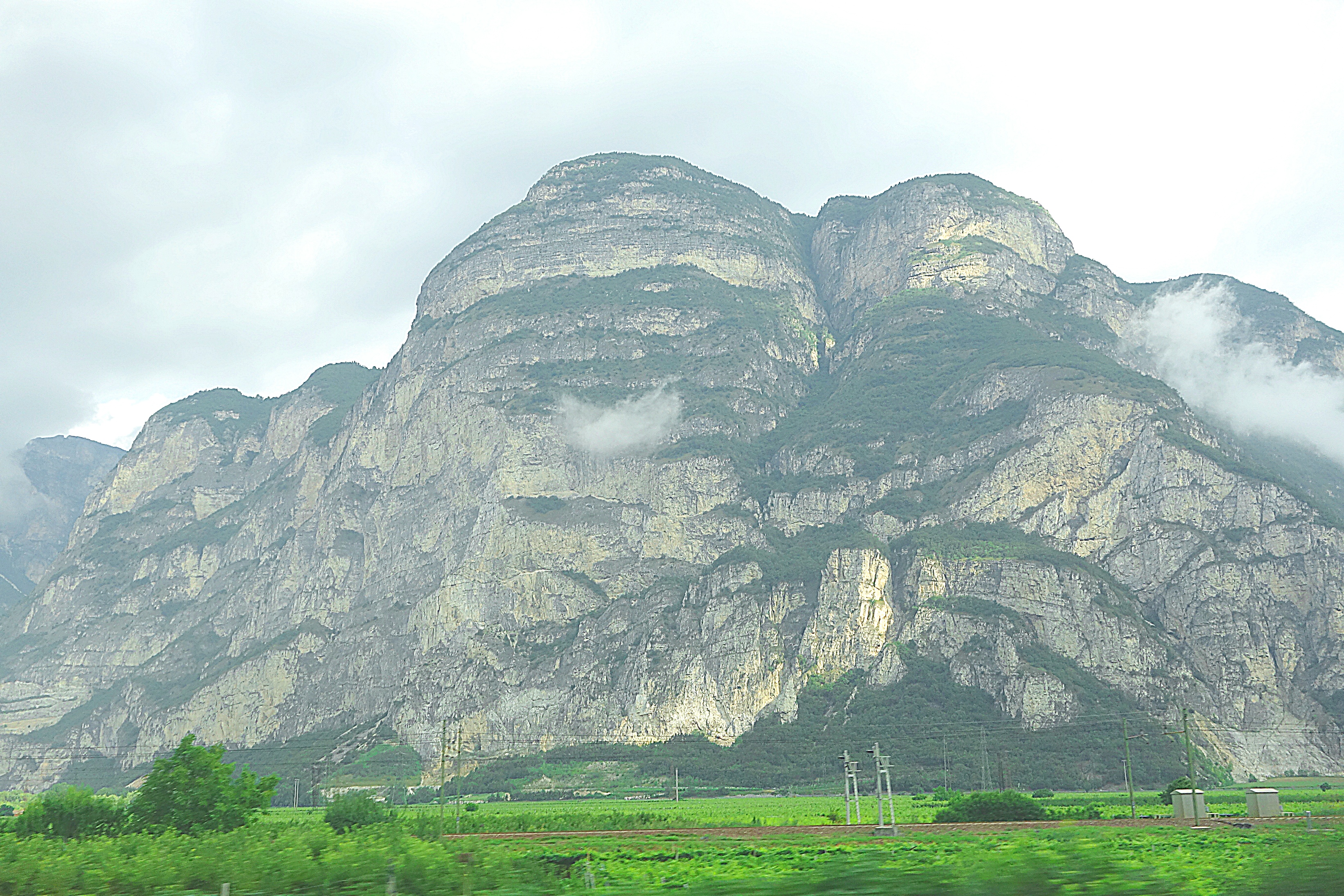 Бастионные горы в Доломитах. Фото Морошкина В.В.