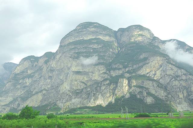 Бастионные горы в Доломитах. Фото Морошкина В.В.