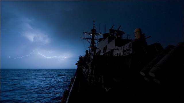 lightning-15 lightning-15