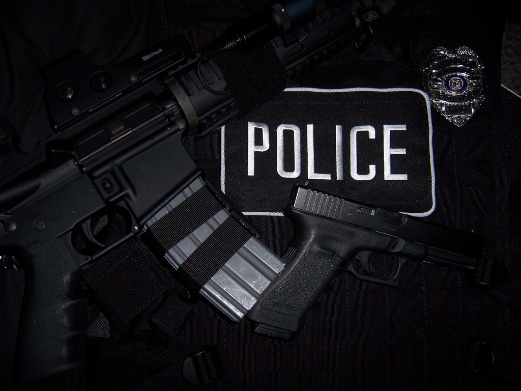 Police-Wallpapers-3
