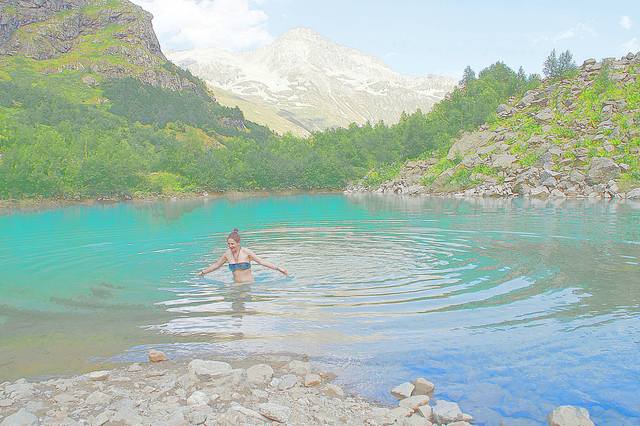 Купание в Турьем озере. Фото Морошкина В.В.