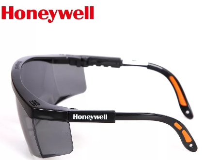 Комплект М. предлагает открытые защитные очки от мирового лидера Honeywell 