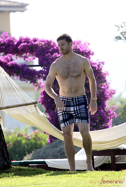 5536 xabi-alonso-se-relaja-en-mallorca