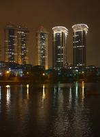 Новый массив у пруда вблизи Ломоносовского пр. и Мосфильмовской ул. Фото Морошкина В.В.