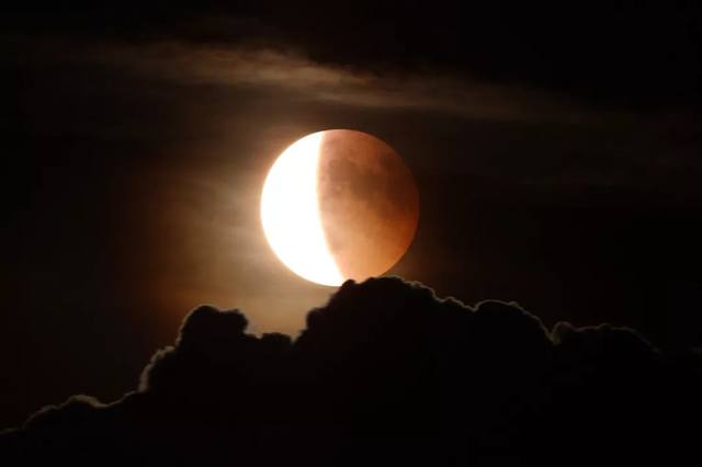 Полное Лунное Затмение 31 января 2018 года. 20318259_m