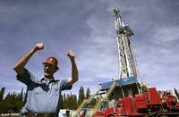 Подготовка: Кратер вулкана Ньюберри руководитель по бурению Фред Уилсон. Этим летом инженеры будет качать воду в вулкан, чтобы увидеть, смогут ли они генерировать электричество из тепла Земли