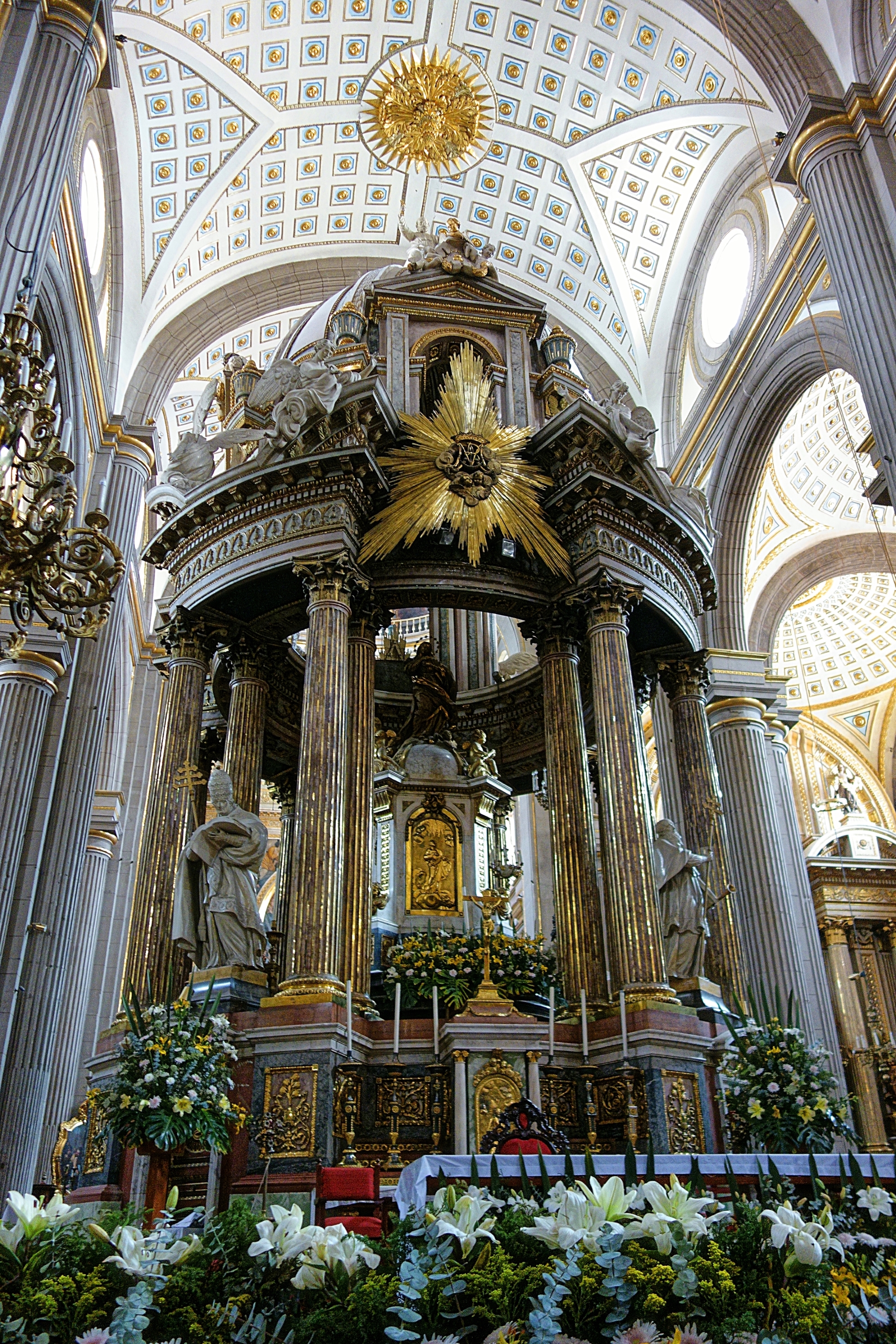 Интерьер Большого собора Пуэблы. Фото Морошкина В.В.