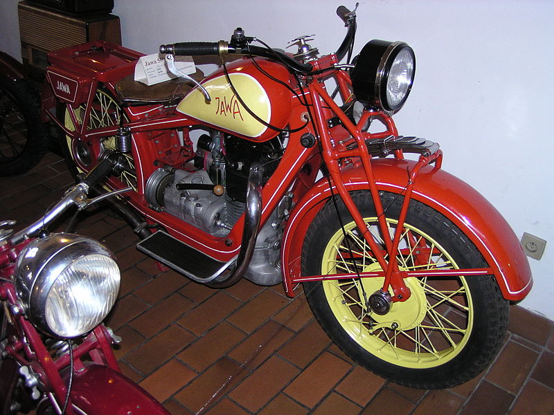 800px-Jawa 500 OHV (Muzeum motocyklů Lesná u Znojma)