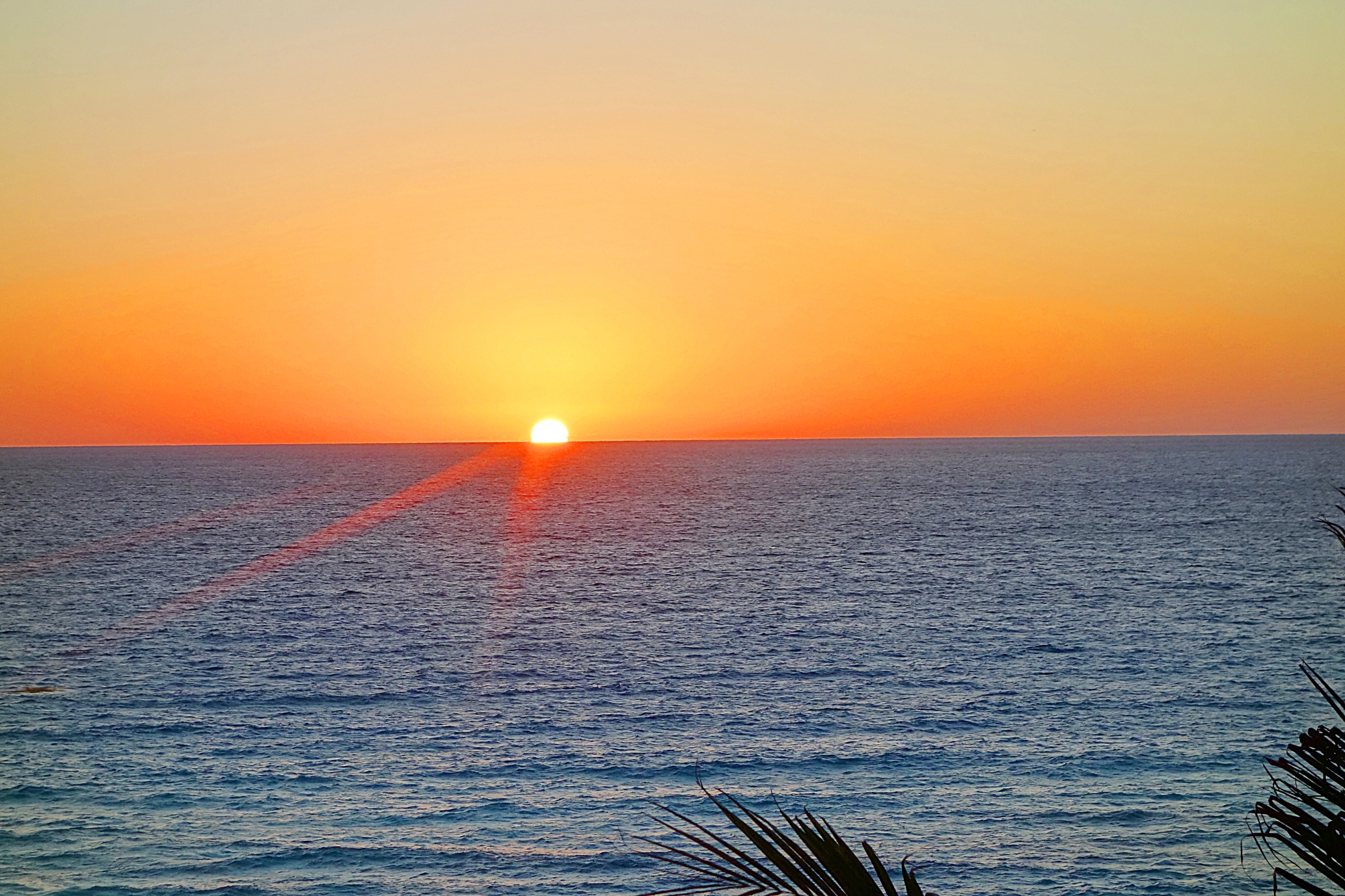 Рассвет на Мексиканском заливе (снято из отеля в пригороде Канкуна). Фото Морошкина В.В.