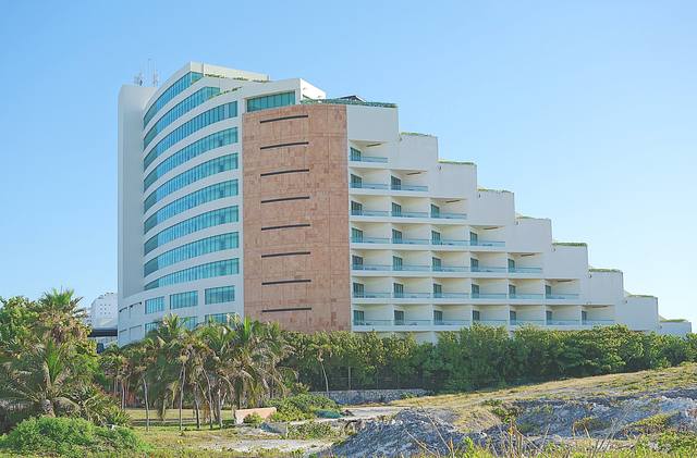 Отель в курортном пригороде Канкуна. Фото Морошкина В.В.