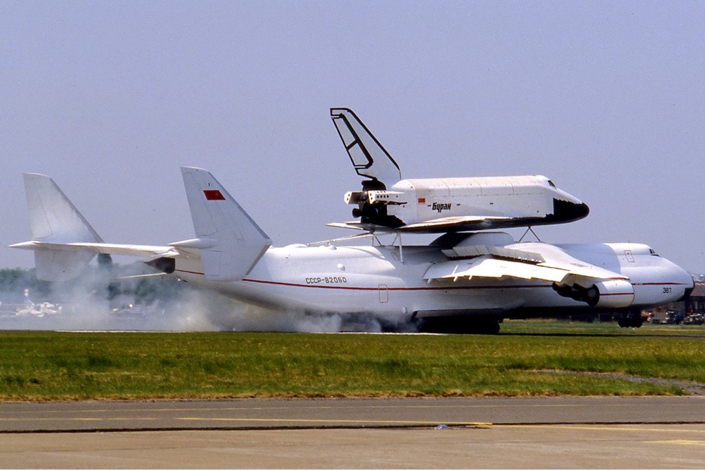 Ан-225 создавался как самолёт, предназначенный для решения узкого круга уникальных транспортных задач