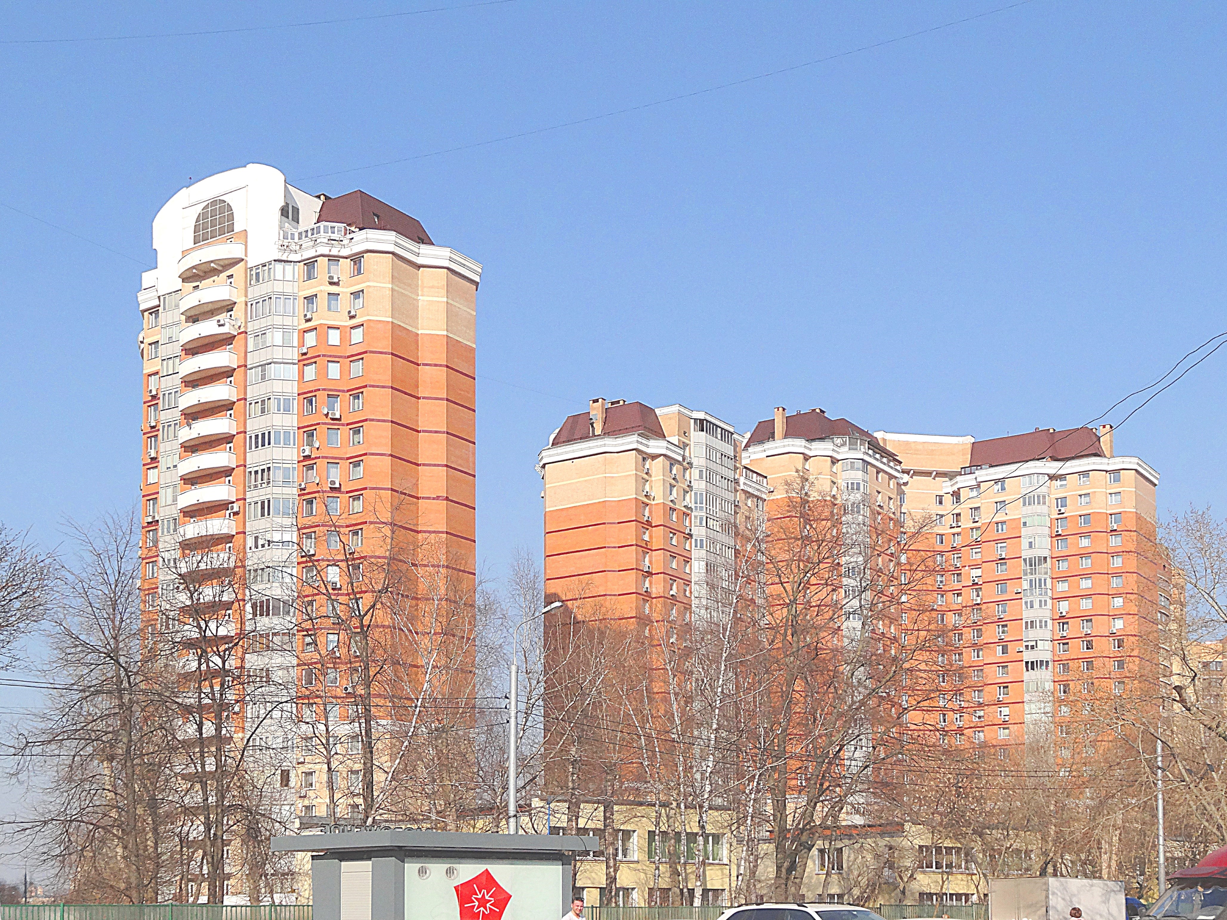 Здания на ул. Удальцова. Фото Морошкина В.В.