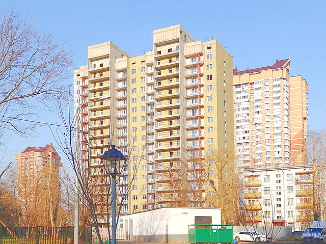 Новое здание возле ст. метро Пр. Вернадского. Фото Морошкина В.В.