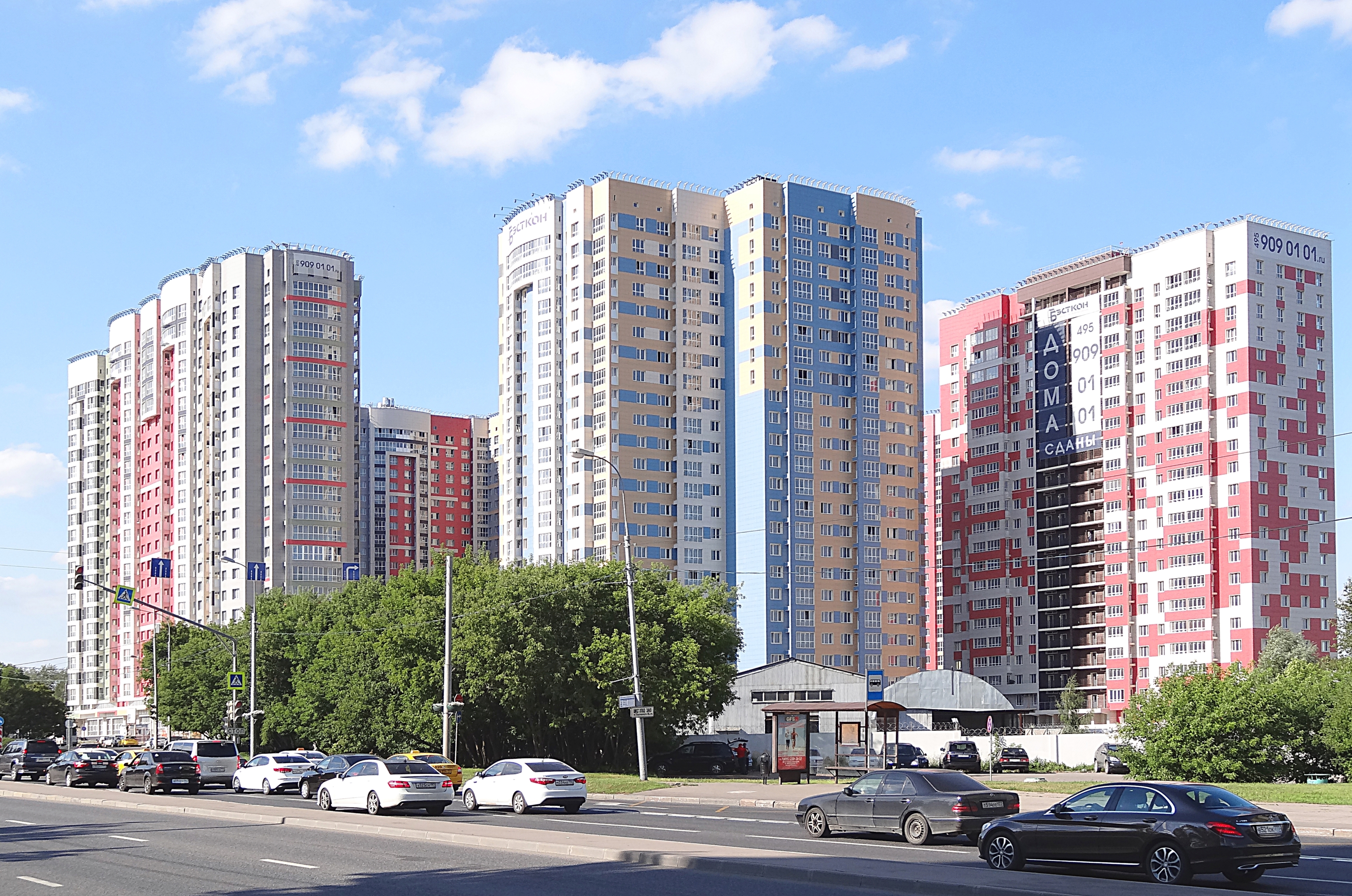 Комплекс зданий в Очаково около Озёрной ул. Фото Морошкина В.В.