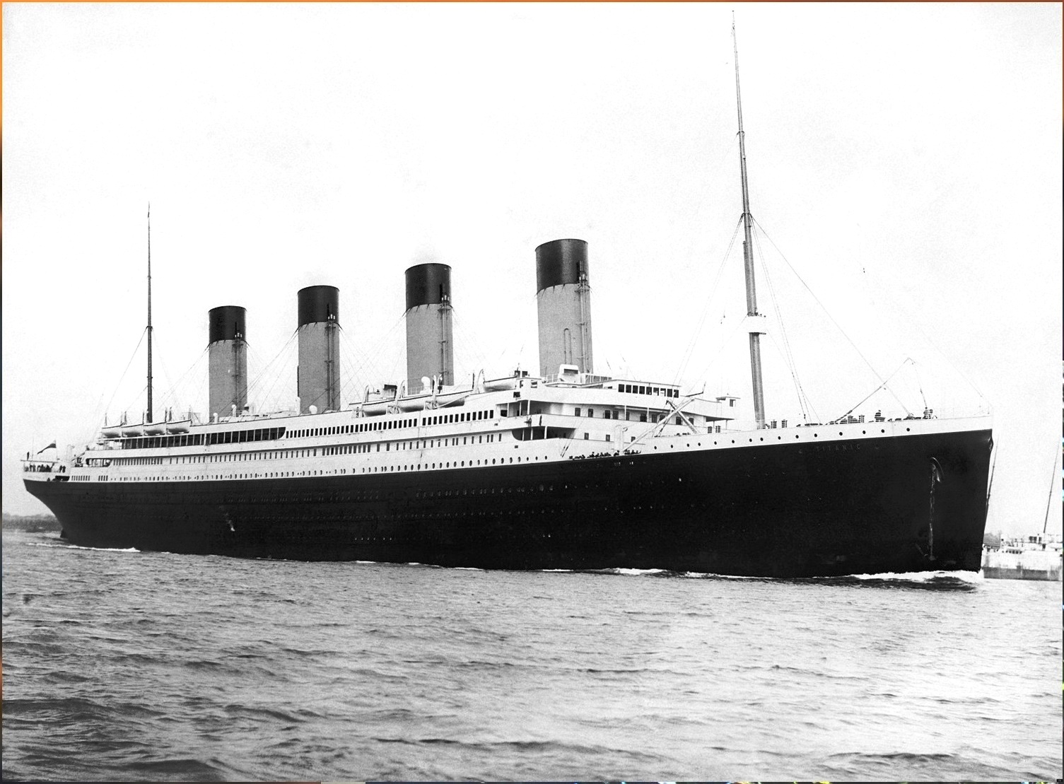 «Титаник» выходит из Саутгемптона в первый и последний рейс 10 апреля 1912 года Titanic 01